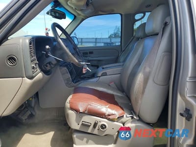 Zdjęcie 7 z 13 samochodu: 2004 GMC YUKON VIN:1GKEK13Z34J167618 - miniatura