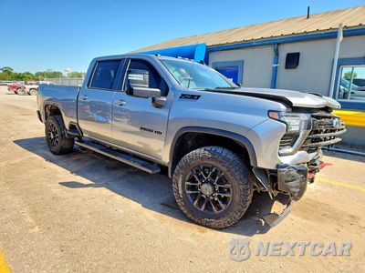 Czwarte zdjęcie samochodu z boku: 2025 CHEVROLET SILVERADO K2500 HEAVY DUTY LT VIN:2GC4KNEY3S1146701 - miniatura