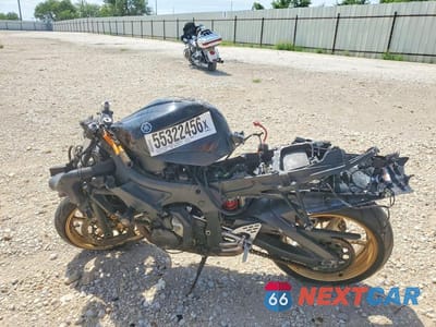 Trzecie zdjęcie samochodu z tyłu: 2009 YAMAHA YZFR6 S VIN:JYARJ06E29A041403 - miniatura