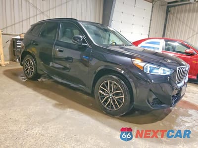 Czwarte zdjęcie samochodu z boku: 2025 BMW X1 XDRIVE28I VIN:WBX73EF03S5242977 - miniatura