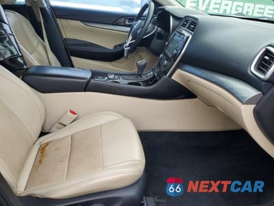 Zdjęcie 7 z 13 samochodu: 2018 NISS MAXIMA VIN:1N4AA6AP3JC396222 - miniatura