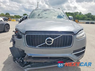 Piąte zdjęcie samochodu w środku: 2019 VOLVO XC90 T6 MOMENTUM VIN:YV4A22PK0K1456978 - miniatura