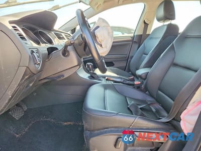 Zdjęcie 7 z 13 samochodu: 2017 VOLKSWAGEN GOLF SPORTWAGEN S VIN:3VWC17AU8HM514219 - miniatura
