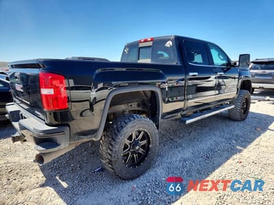 Trzecie zdjęcie samochodu z tyłu: 2019 GMC SIERRA K2500 DENALI VIN:1GT12SEY2KF271988 - miniatura