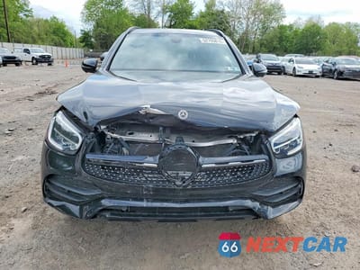 Piąte zdjęcie samochodu w środku: 2021 MERCEDES-BENZ GLC 300 4MATIC VIN:W1N0G8EBXMF997864 - miniatura