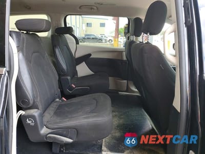 Zdjęcie 10 z 13 samochodu: 2023 CHRYSLER VOYAGER LX VIN:2C4RC1CG2PR511545 - miniatura