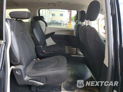 Zdjęcie 10 z 13 samochodu: 2023 CHRYSLER VOYAGER LX VIN:2C4RC1CG2PR511545 - miniatura