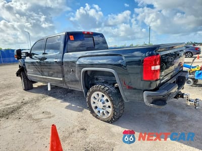 Drugie zdjęcie samochodu z przodu: 2016 GMC SIERRA K2500 DENALI VIN:1GT12UE85GF298248 - miniatura
