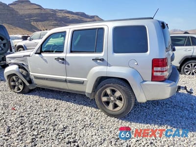 Drugie zdjęcie samochodu z przodu: 2008 JEEP LIBERTY SPORT VIN:1J8GP28K98W194962 - miniatura