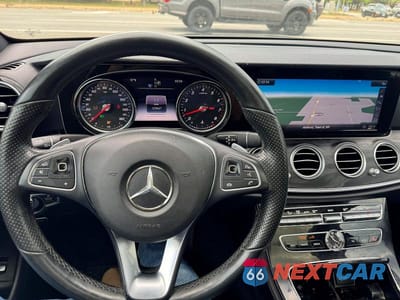 Zdjęcie 7 z 10 samochodu: 2017 MERCEDES-BENZ E 300 4MATIC VIN:WDDZF4KB5HA072058 - miniatura