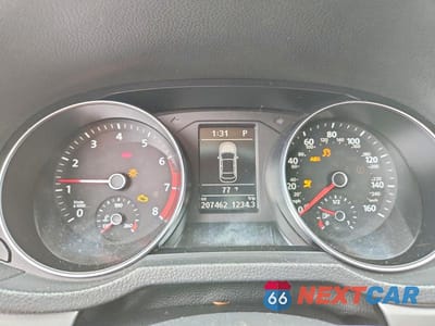 Zdjęcie 9 z 12 samochodu: 2016 VOLKSWAGEN PASSAT S VIN:1VWAT7A30GC011874 - miniatura