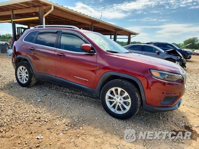 Czwarte zdjęcie samochodu z boku: 2019 JEEP CHEROKEE LATITUDE VIN:1C4PJMCB3KD168680 - miniatura