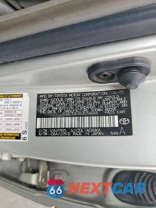 Zdjęcie 12 z 12 samochodu: 2005 TOYOTA CAMRY LE VIN:JTDBE32K453034684 - miniatura