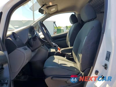 Zdjęcie 7 z 13 samochodu: 2015 NISSAN NV200 CARGO-R&D-CLN TITLE-PRI FLEET VIN:3N6CM0KNXFK708331 - miniatura