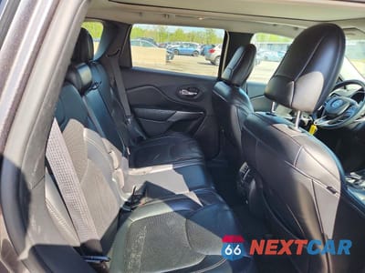 Zdjęcie 11 z 13 samochodu: 2019 JEEP CHEROKEE LIMITED VIN:1C4PJMDXXKD422539 - miniatura
