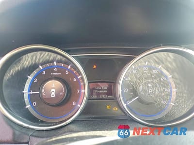Zdjęcie 9 z 12 samochodu: 2011 HYUNDAI SONATA GLS VIN:5NPEB4AC6BH159854 - miniatura