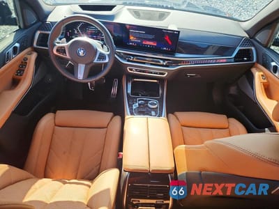 Zdjęcie 8 z 13 samochodu: 2026 BMW X5 XDRIVE50E VIN:5UX43EU02T9243405 - miniatura