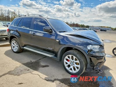 Czwarte zdjęcie samochodu z boku: 2013 BMW X5 XDRIVE35I VIN:5UXZV4C57D0E12916 - miniatura