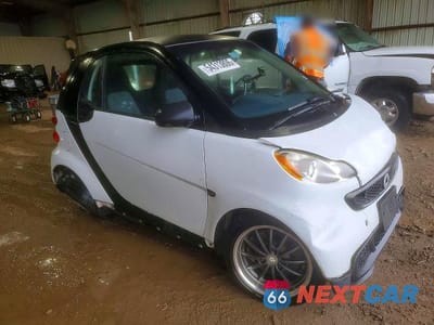 Czwarte zdjęcie samochodu z boku: 2015 SMART FORTWO PURE VIN:WMEEJ3BA1FK801187 - miniatura