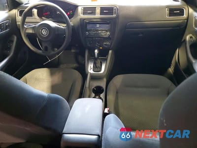 Zdjęcie 8 z 12 samochodu: 2012 VOLKSWAGEN JETTA BASE VIN:3VW2K7AJ7CM303858 - miniatura