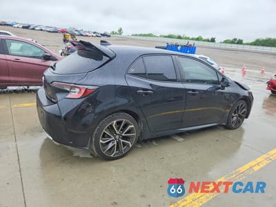 Trzecie zdjęcie samochodu z tyłu: 2019 TOYOTA COROLLA HATCHBACK XSE VIN:JTNK4RBE7K3048781 - miniatura
