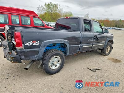 Trzecie zdjęcie samochodu z tyłu: 2004 CHEVROLET SILVERADO K2500 HEAVY DUTY VIN:1GCHK29U94E355434 - miniatura