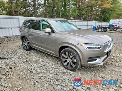 Czwarte zdjęcie samochodu z boku: 2021 VOLVO XC90 T6 INSCRIPTION VIN:YV4A221L7M1681872 - miniatura