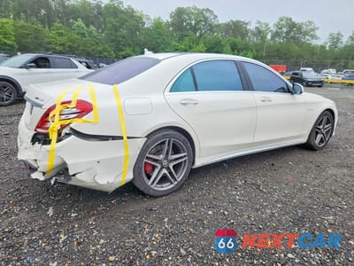 Trzecie zdjęcie samochodu z tyłu: 2015 MERCEDES-BENZ S 63 AMG VIN:WDDUG7JBXFA099750 - miniatura