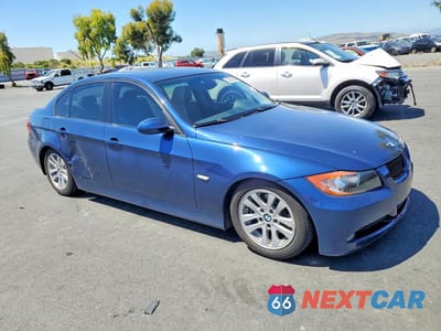 Czwarte zdjęcie samochodu z boku: 2006 BMW 325 I VIN:WBAVB13596KX68955 - miniatura