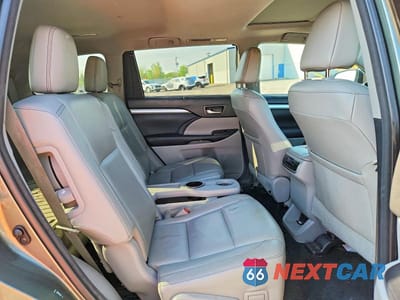 Zdjęcie 11 z 13 samochodu: 2017 TOYOTA HIGHLANDER XLE VIN:5TDJZRFH7HS401601 - miniatura