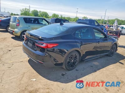 Trzecie zdjęcie samochodu z tyłu: 2025 TOYOTA CAMRY SE VIN:4T1DBADK5SU512227 - miniatura
