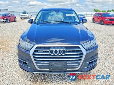 Piąte zdjęcie samochodu w środku: 2019 AUDI Q7 PRESTIGE VIN:WA1VAAF78KD010746 - miniatura