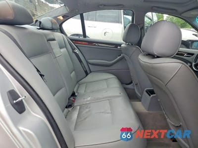 Zdjęcie 10 z 12 samochodu: 2004 BMW 325 I VIN:WBAEV33464KW15618 - miniatura