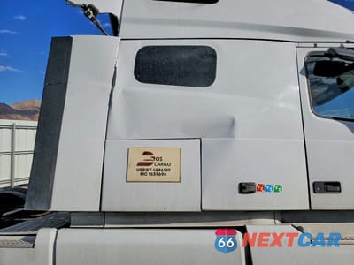 Zdjęcie 6 z 10 samochodu: 2024 VOLVO VNL SEMI TRUCK VIN:4V4NC9EH6RN628830 - miniatura