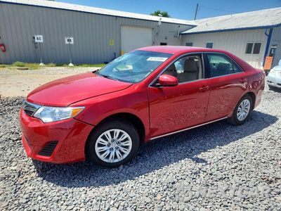 2014 TOYOTA CAMRY LE 4T4BF1FK5ER437077 - główne zdjęcie licytacji z USA - miniatura