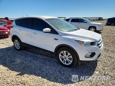 Czwarte zdjęcie samochodu z boku: 2019 FORD ESCAPE SE VIN:1FMCU9GD7KUB29570 - miniatura