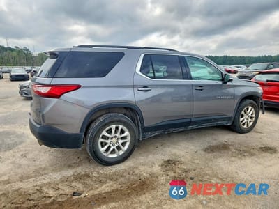 Trzecie zdjęcie samochodu z tyłu: 2020 CHEVROLET TRAVERSE LT VIN:1GNERHKW7LJ231527 - miniatura