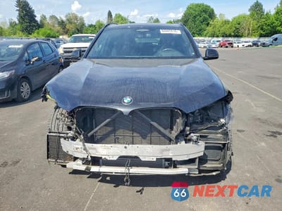 Piąte zdjęcie samochodu w środku: 2020 BMW X5 M50I VIN:5UXJU4C02L9C22634 - miniatura