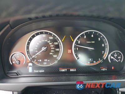 Zdjęcie 9 z 13 samochodu: 2015 BMW X5 XDRIVE50I VIN:5UXKR6C53F0J73818 - miniatura