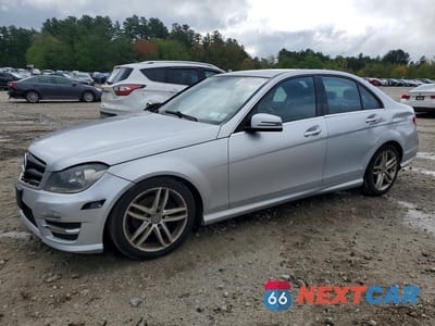 2012 MERCEDES-BENZ C 300 4MATIC WDDGF8BB8CR210944 - główne zdjęcie licytacji z USA - miniatura