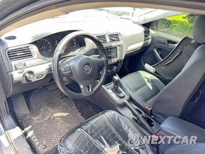 Zdjęcie 9 z 10 samochodu: 2011 VOLKSWAGEN JETTA SEL VIN:3VWLX7AJ7BM393534 - miniatura