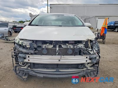 Piąte zdjęcie samochodu w środku: 2018 TOYOTA PRIUS PRIME PLUS VIN:JTDKARFP8J3100121 - miniatura