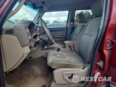 Zdjęcie 7 z 13 samochodu: 2007 JEEP COMMANDER VIN:1J8HG48K27C654642 - miniatura