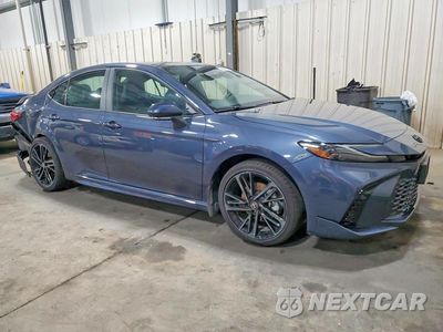 Czwarte zdjęcie samochodu z boku: 2026 TOYOTA CAMRY XSE VIN:4T1DBADK0TU544407 - miniatura