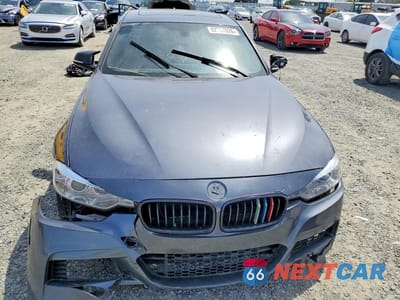 Piąte zdjęcie samochodu w środku: 2014 BMW 335 I VIN:WBA3A9C51EF686590 - miniatura