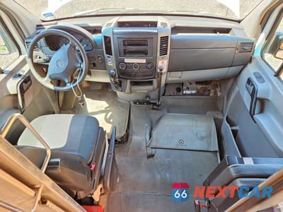 Zdjęcie 8 z 14 samochodu: 2012 MERCEDES BENZ SPRINTER 2500 DELIVERY VAN VIN:WD3PE8CB3C5707235 - miniatura