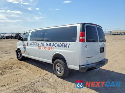 Trzecie zdjęcie samochodu z tyłu: 2018 CHEVROLET EXPRESS G3500 LS VIN:1GAZGNFP9J1336299 - miniatura