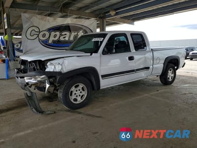 2004 CHEVROLET SILVERADO K1500 1GCEK19T44E306341 - główne zdjęcie licytacji z USA - miniatura