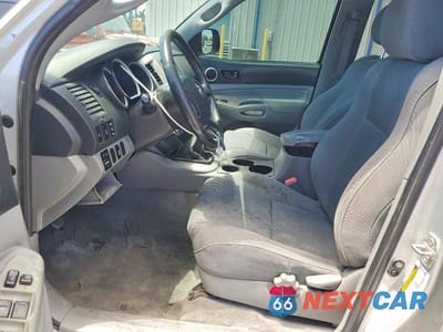 Zdjęcie 7 z 12 samochodu: 2005 TOYOTA TACOMA DOUBLE CAB VIN:5TELU42N45Z013147 - miniatura