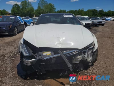 Piąte zdjęcie samochodu w środku: 2019 AUDI A3 PREMIUM VIN:WAUAUGFF9K1012249 - miniatura